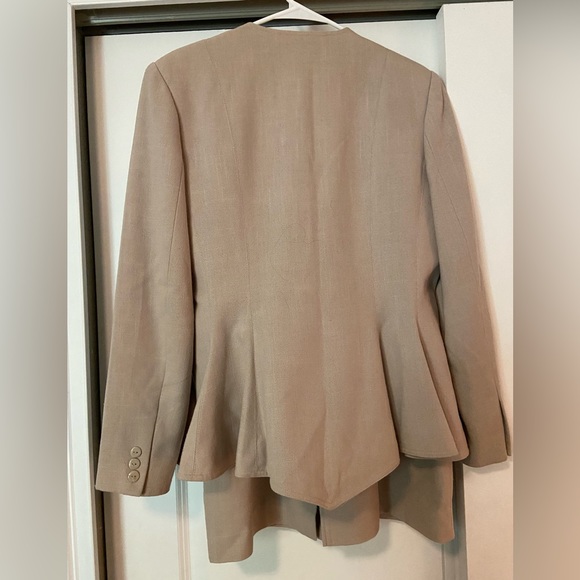 Business Suit, size 14 - Picture 2 of 5